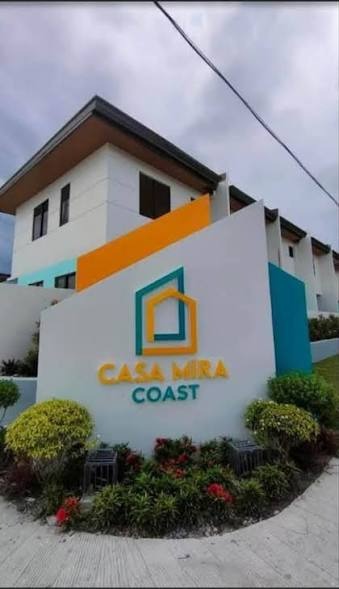 Casa Mira Coast Entrance